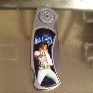 Silver Money Clip with Iconic Design